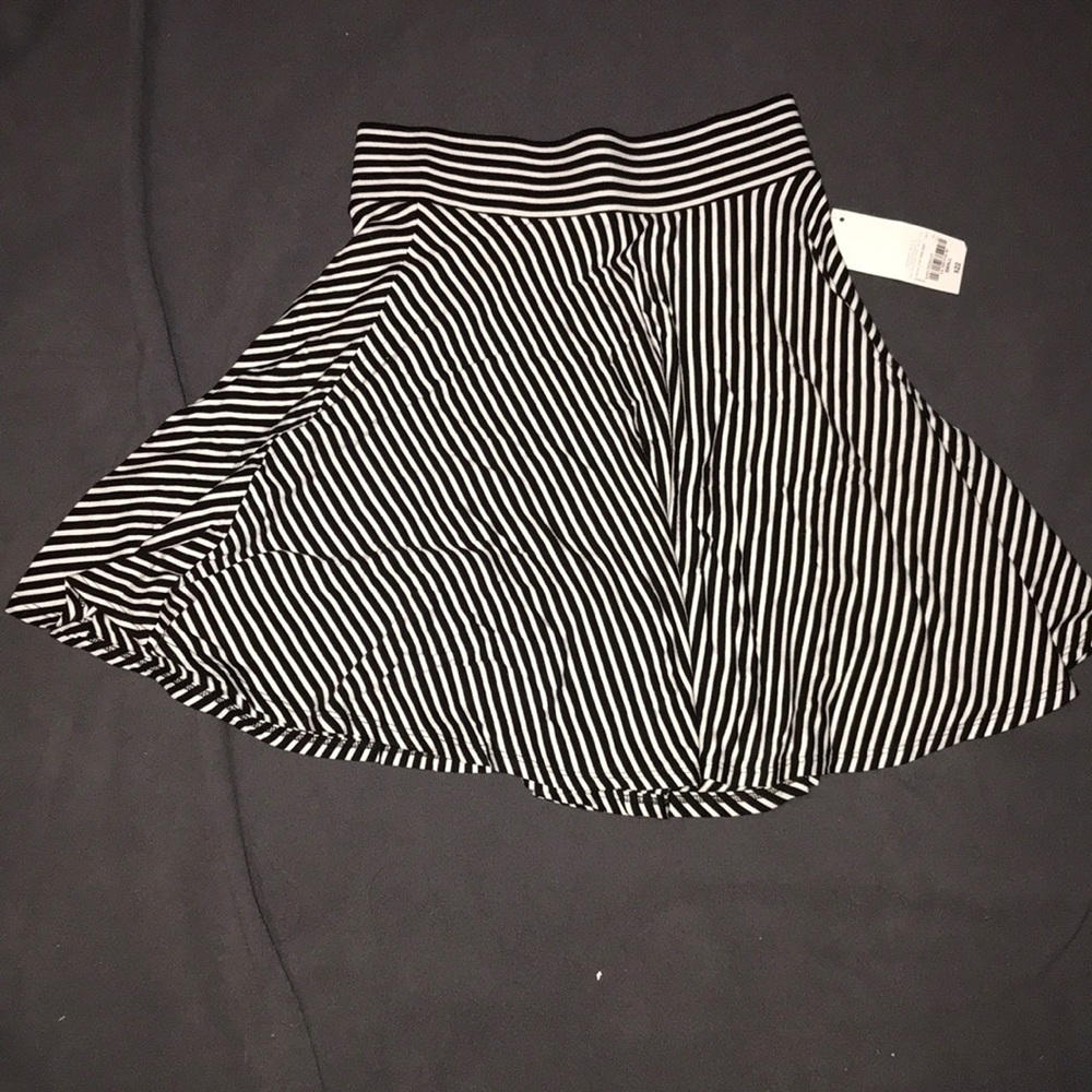 Black & white skirt